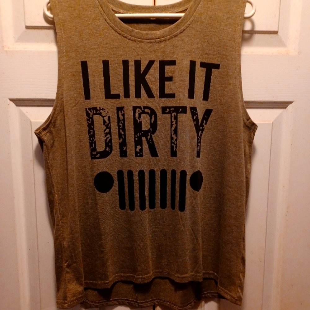 Sleeveless shirt
